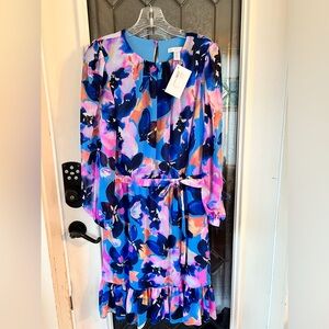 London Times dress. Size 4. Beautiful vibrant colors.